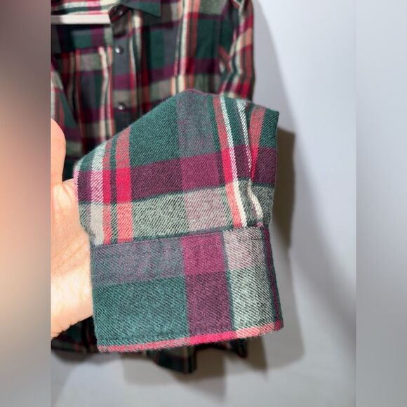 Woolrich Women’s Cotton Plaid Button Down Long sleeve Shirt Size L EUC Holiday - Picture 3 of 8